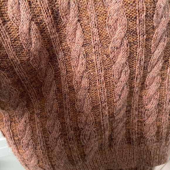 Textile Elizabeth and James oversized cropped cable knit sweater size M - Picture 8 of 15